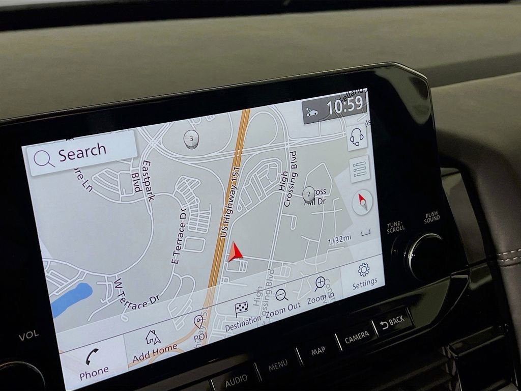 Used 2025 Nissan Pathfinder Platinum image 12