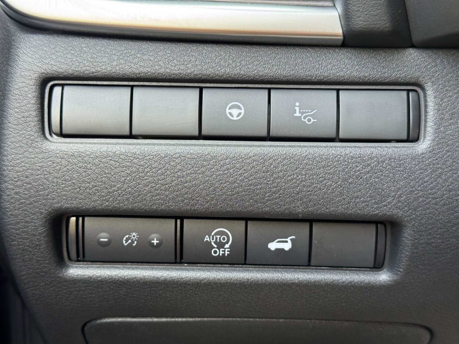 Used 2024 Nissan Rogue Platinum w/ Platinum Premium Package AWD/4WD image 18