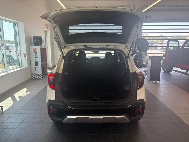 Used 2025 Kia Seltos S FWD image 16
