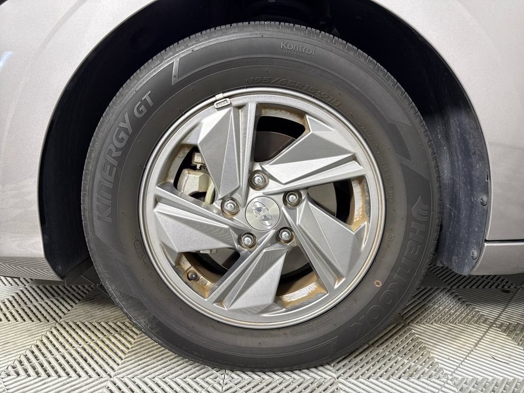 Certified 2024 Hyundai Elantra SE FWD image 22