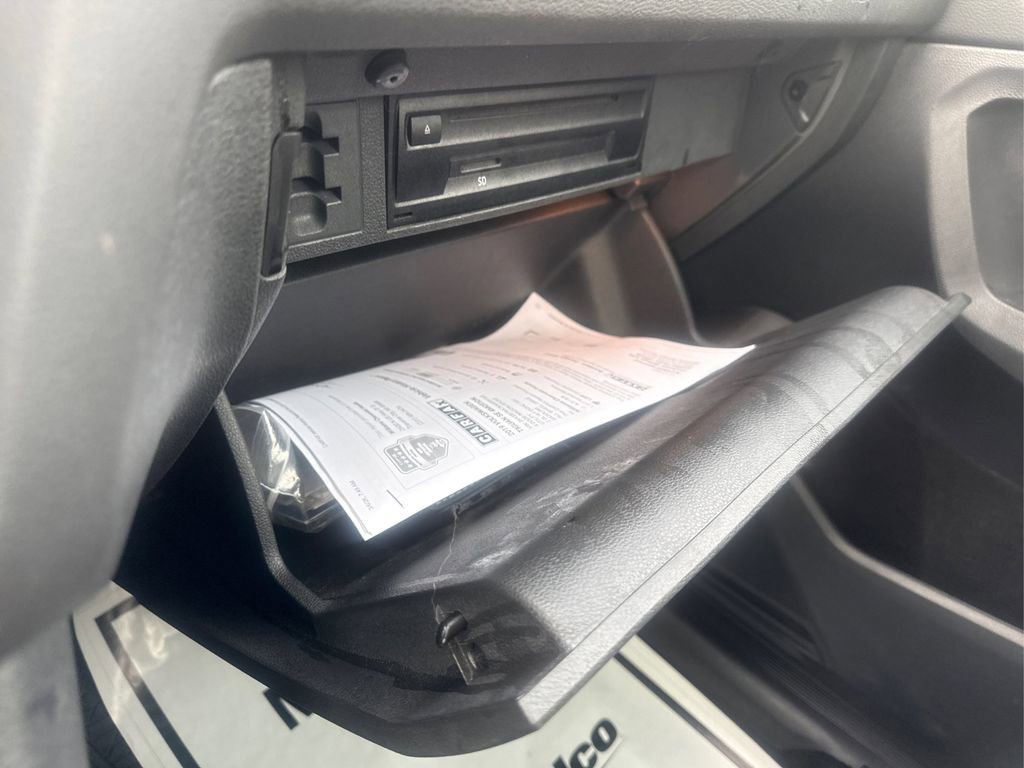 Used 2019 Volkswagen Tiguan SE w/ Panoramic Sunroof Package image 30