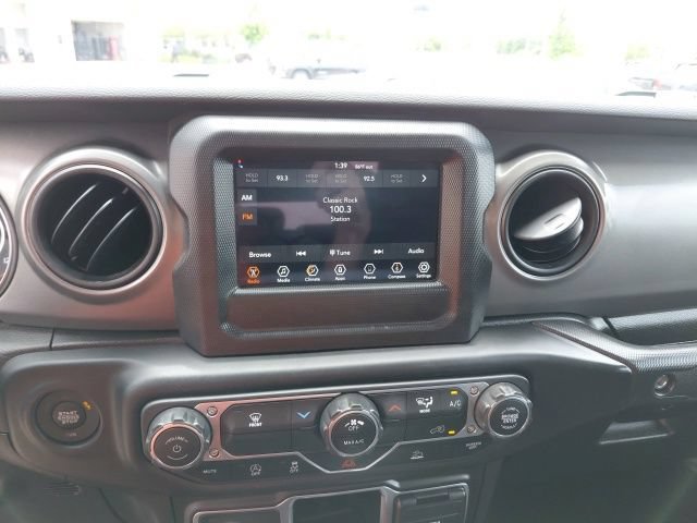 Used 2023 Jeep Gladiator Sport AWD/4WD image 15