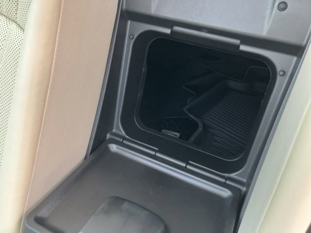 Used 2022 Lexus ES 350 Ultra Luxury w/ Accessory Package 2 image 20