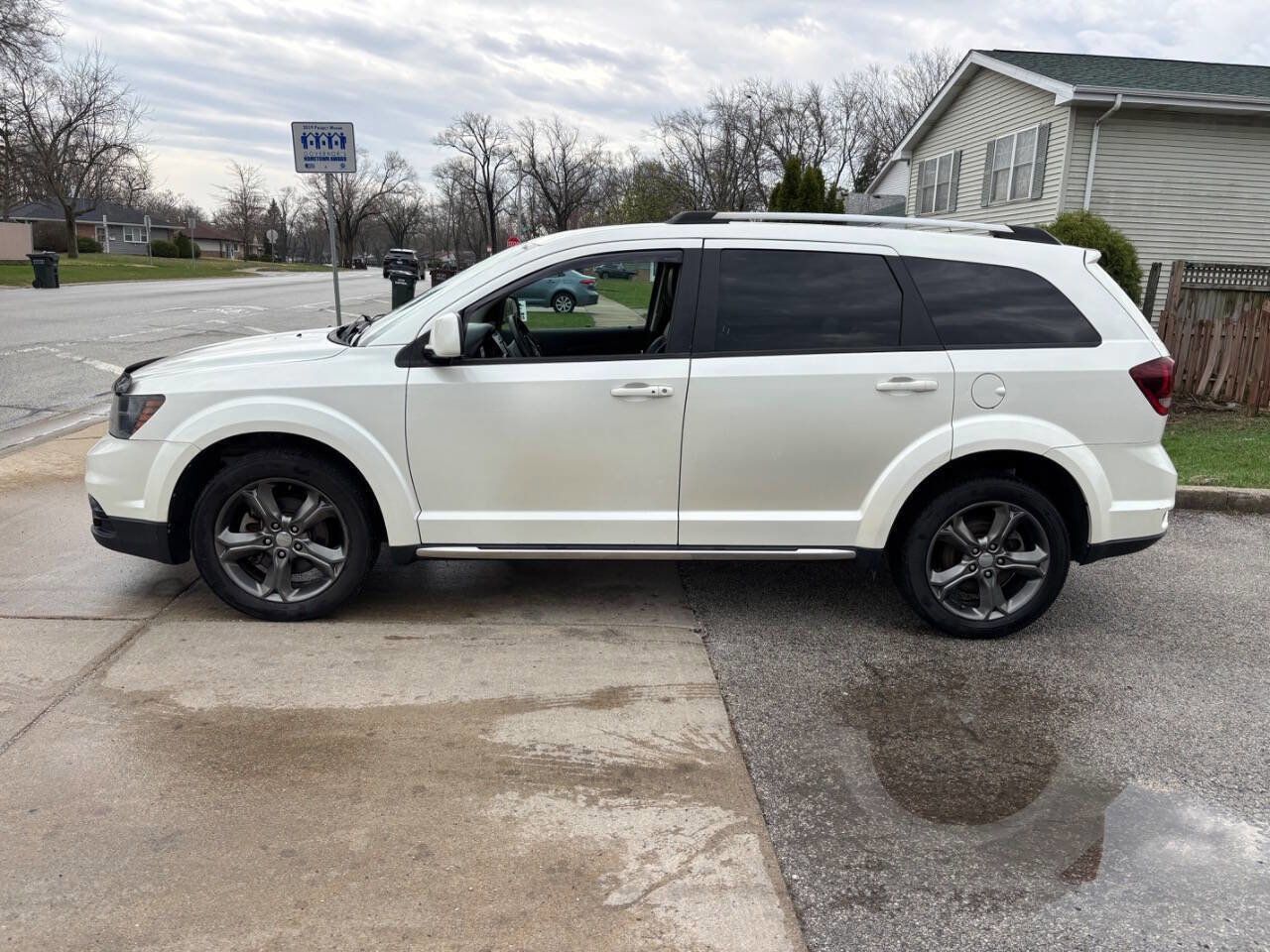 Used 2015 Dodge Journey Crossroad w/ Flexible Seating Group image 19