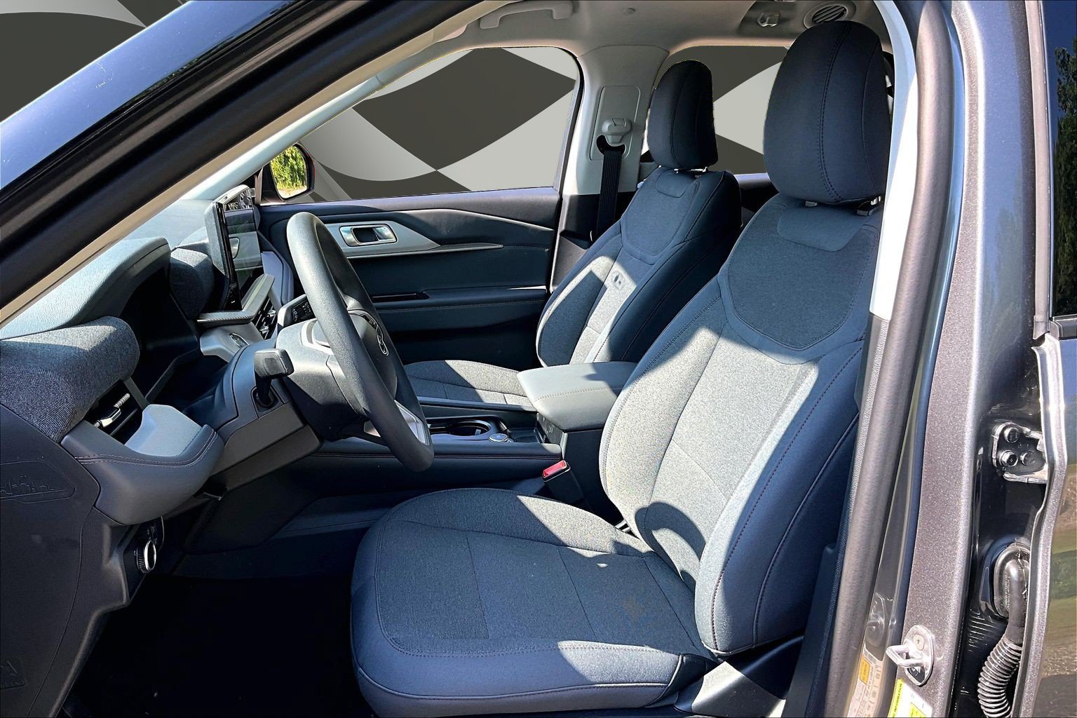 New 2026 Ford Explorer Active AWD/4WD image 9