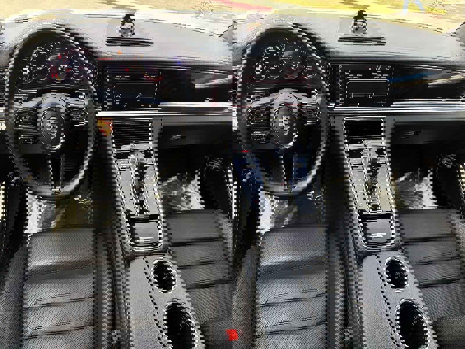 Used 2021 Porsche Panamera 4 image 11