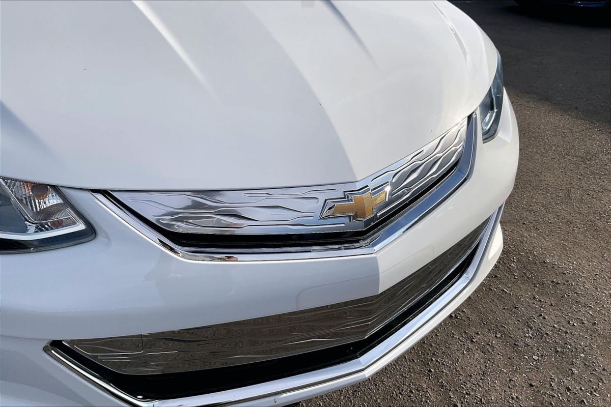 Used 2018 Chevrolet Volt LT FWD image 28