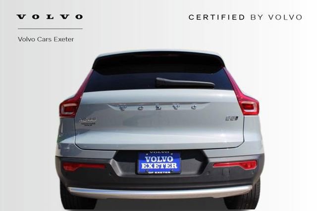 Certified 2024 Volvo XC40 B5 Ultimate w/ Climate Package AWD/4WD image 8