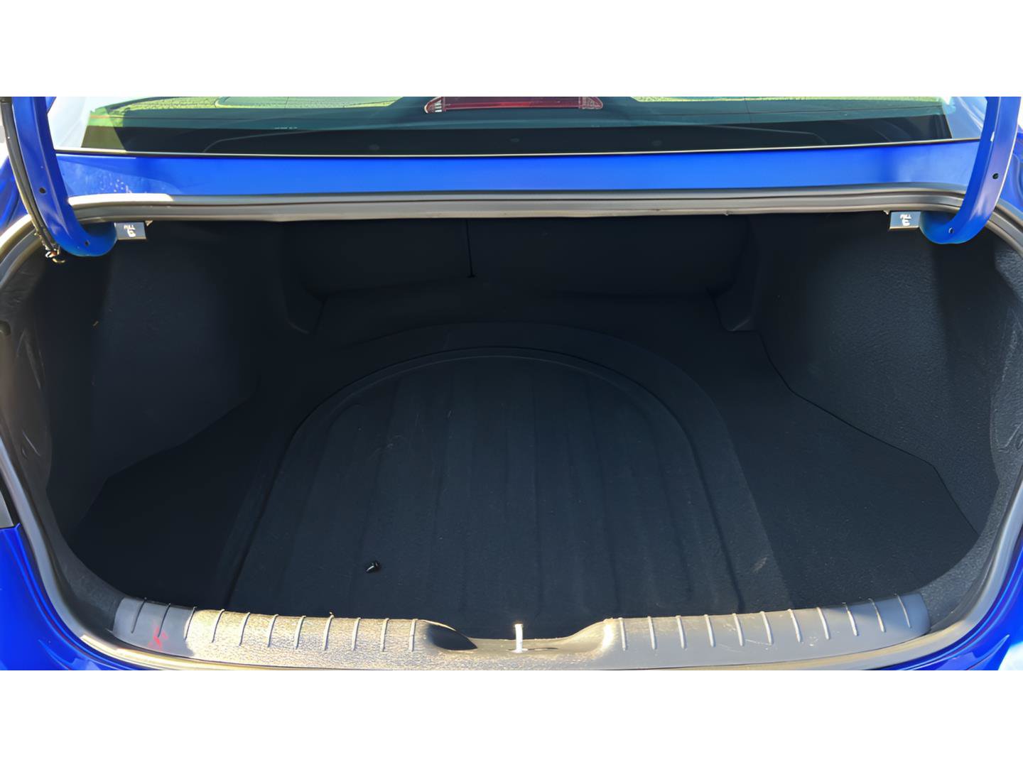 Used 2025 Hyundai Elantra Limited FWD image 18
