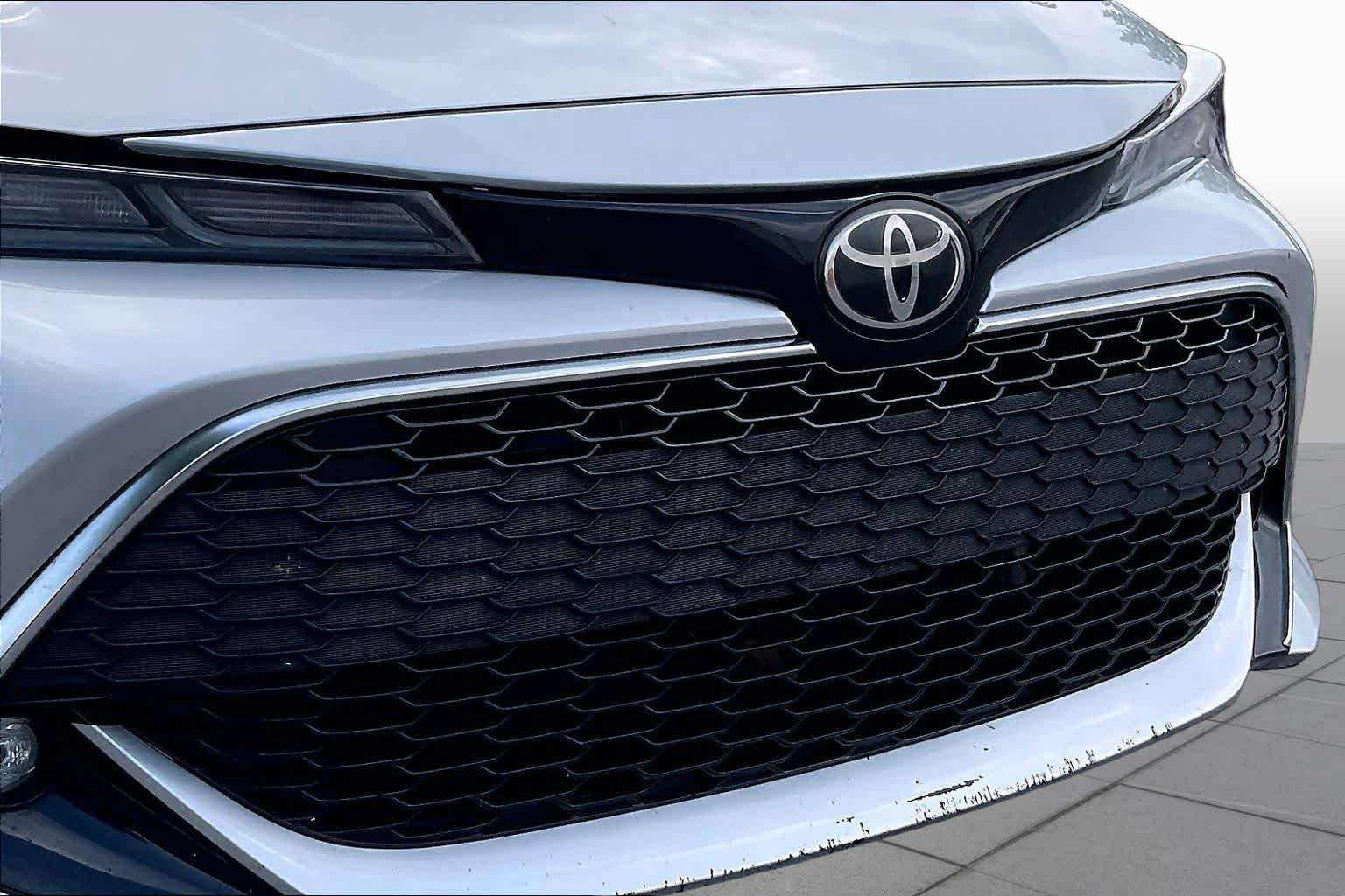 Used 2019 Toyota Corolla XSE FWD image 28