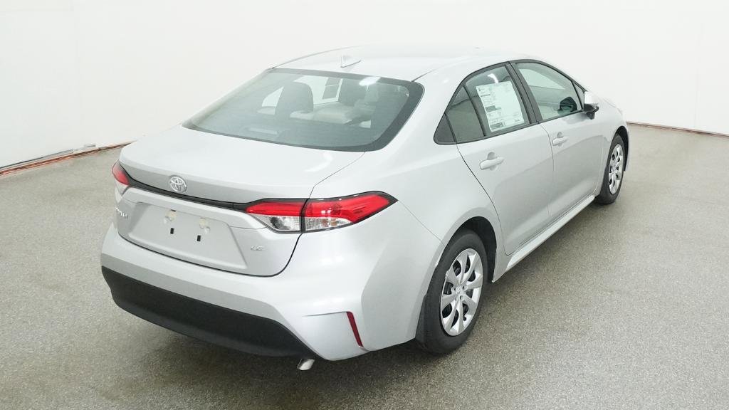 Used 2026 Toyota Corolla LE FWD image 11