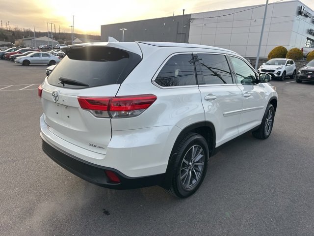 Used 2019 Toyota Highlander XLE image 8