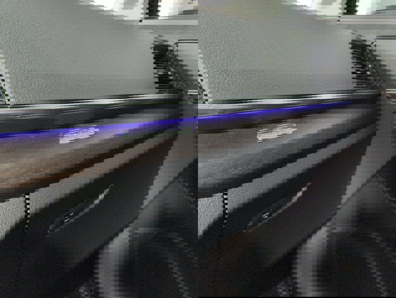 Certified 2025 Audi Q5 2.0T Premium Plus w/ Premium Plus Package image 12