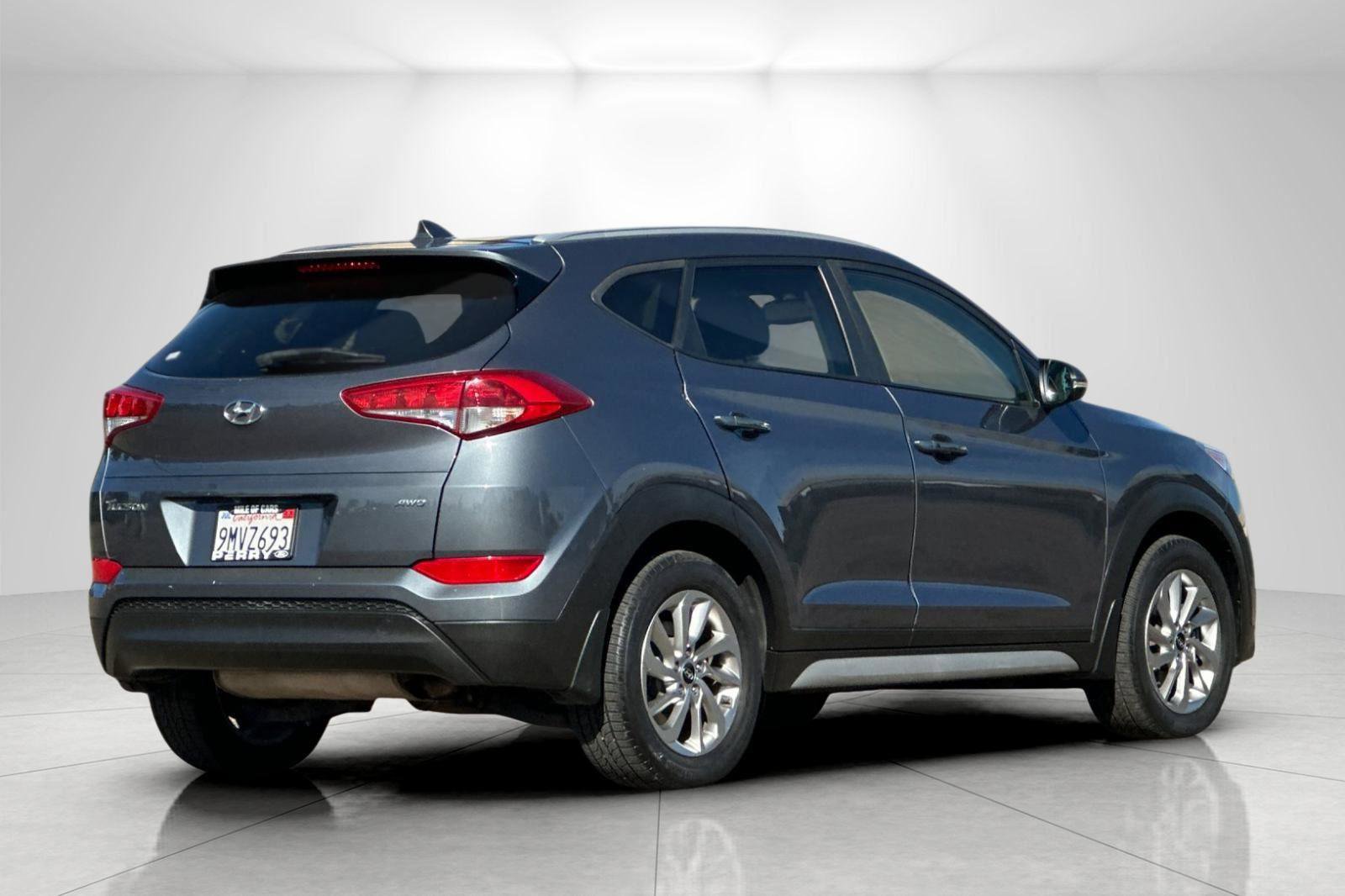 Used 2017 Hyundai Tucson SE Plus image 3