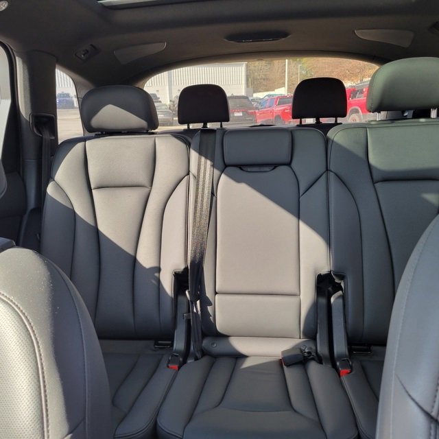Used 2023 Audi Q7 2.0T Premium Plus w/ Premium Plus Package image 9