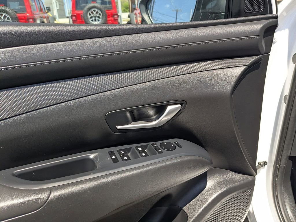 Used 2025 Hyundai Santa Cruz SEL image 15