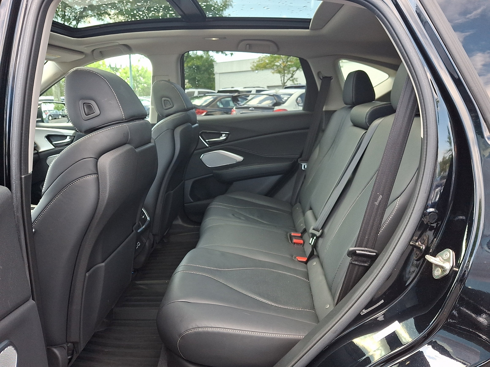 Used 2019 Acura RDX w/ Technology Package AWD/4WD image 10