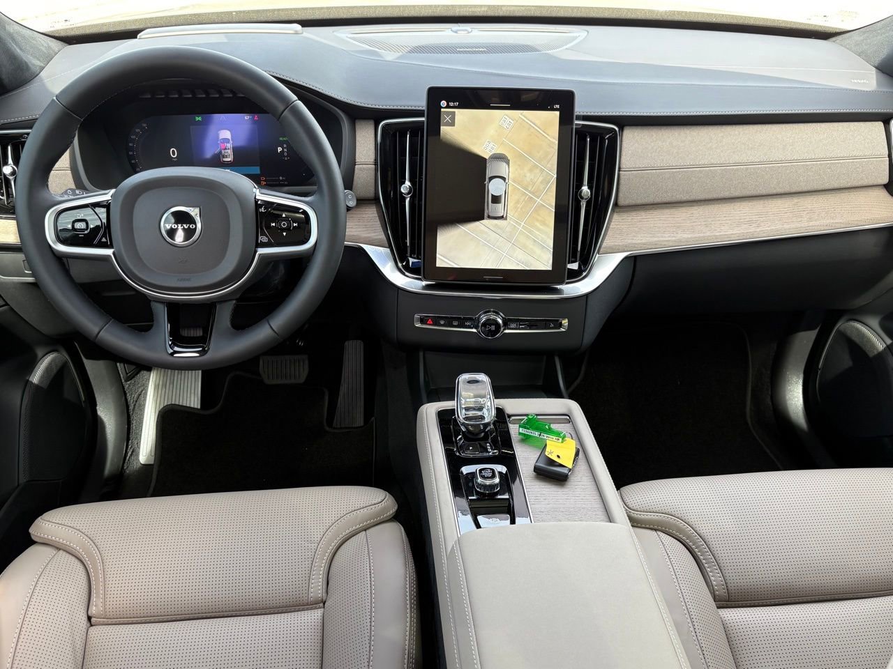 New 2026 Volvo XC90 T8 Ultra w/ Lounge Package image 10