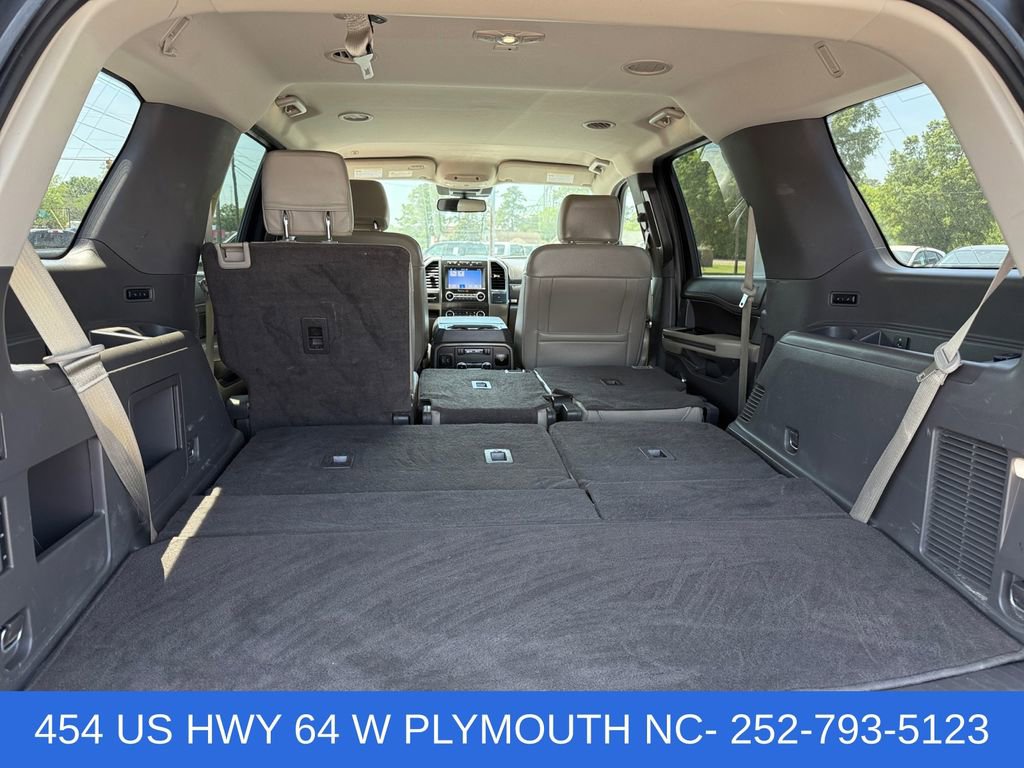 Used 2019 Ford Expedition XLT w/ Equipment Group 202A AWD/4WD image 21