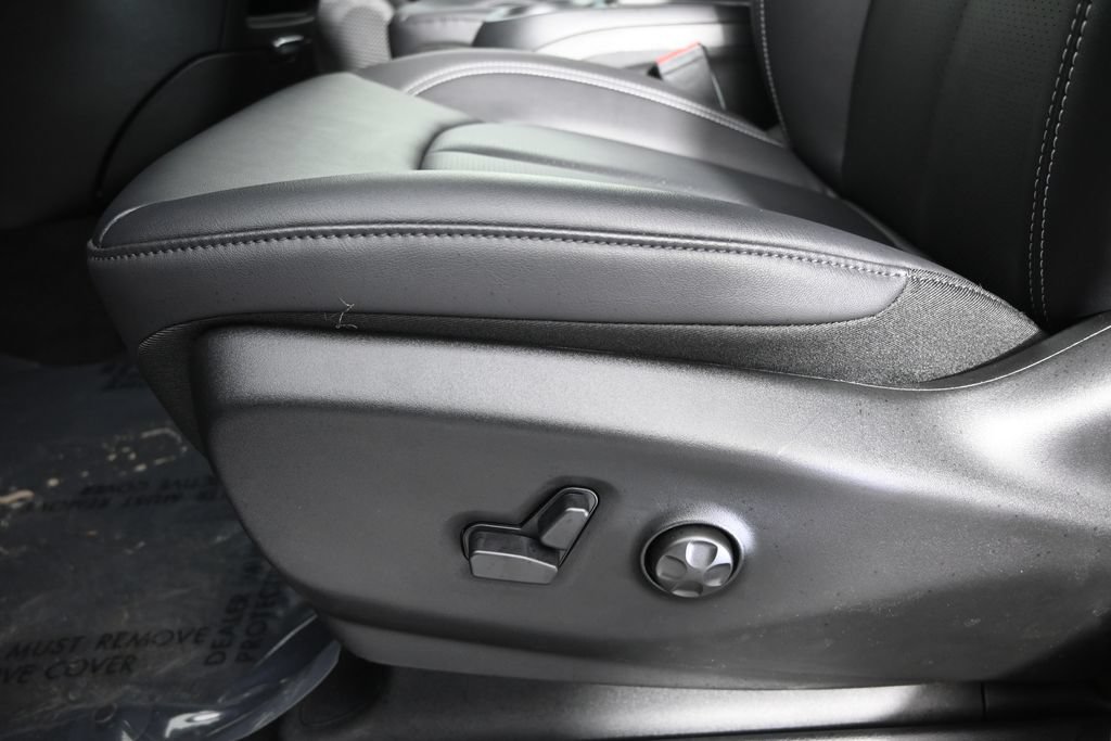New 2027 Chrysler Pacifica Select FWD image 24