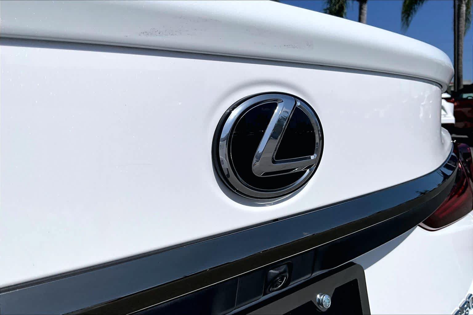 Certified 2024 Lexus ES 350 F Sport w/ Accessory Package (Z1) FWD image 29
