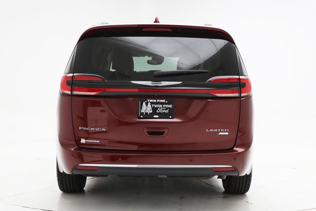Used 2022 Chrysler Pacifica Limited AWD/4WD image 8