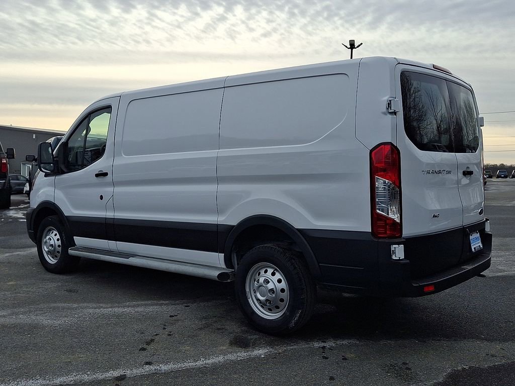 Used 2023 Ford Transit 250 Low Roof AWD w/ Exterior Upgrade Package image 4