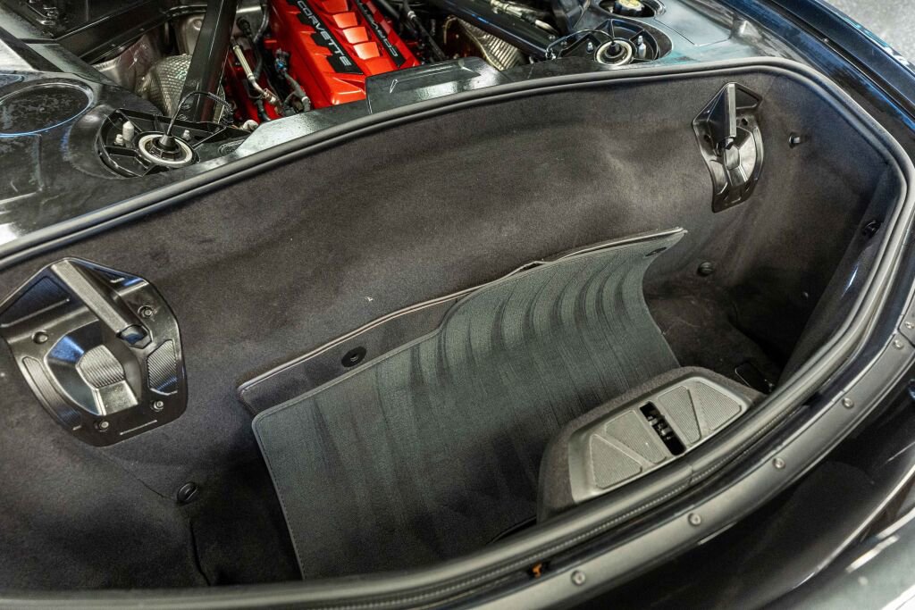 Used 2022 Chevrolet Corvette Stingray Premium Cpe w/ Z51 Performance Package image 16