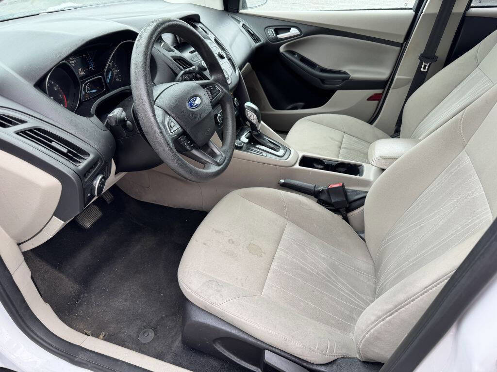 Used 2016 Ford Focus SE image 8