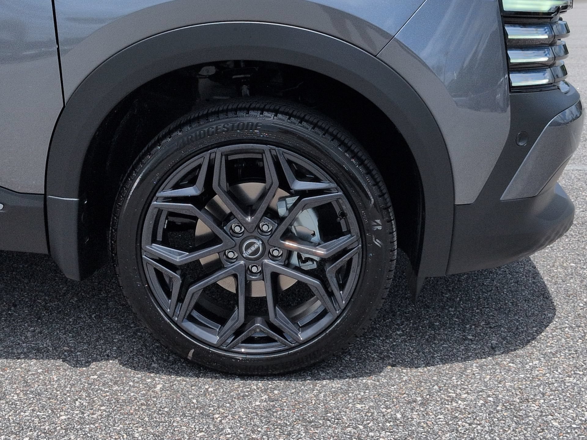 New 2026 Nissan Kicks SR FWD image 12