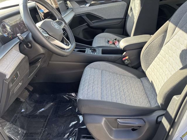 Used 2025 Volkswagen Tiguan S FWD image 14
