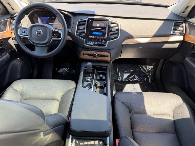 Used 2025 Volvo XC90 B6 Plus w/ Protection Package Premier AWD/4WD image 6