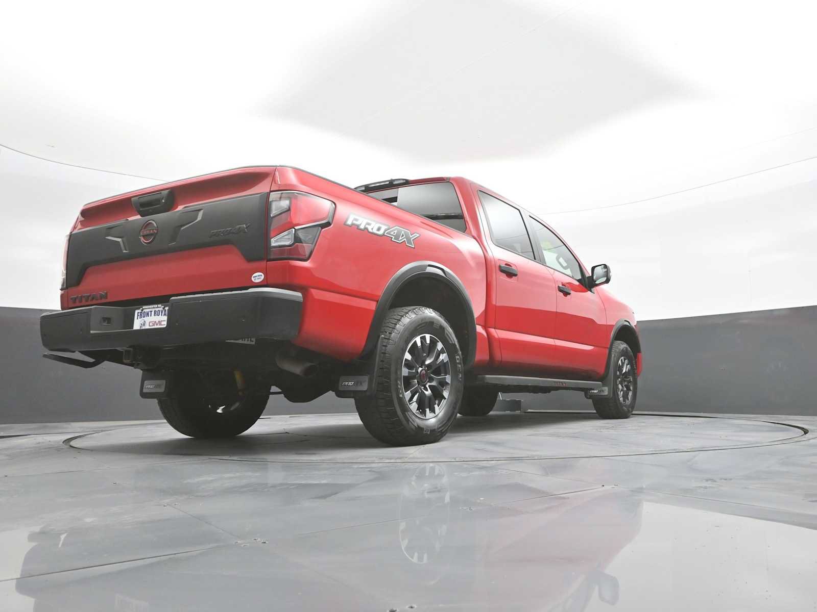Used 2024 Nissan Titan PRO-4X w/ Pro-4x Convenience Package AWD/4WD image 40