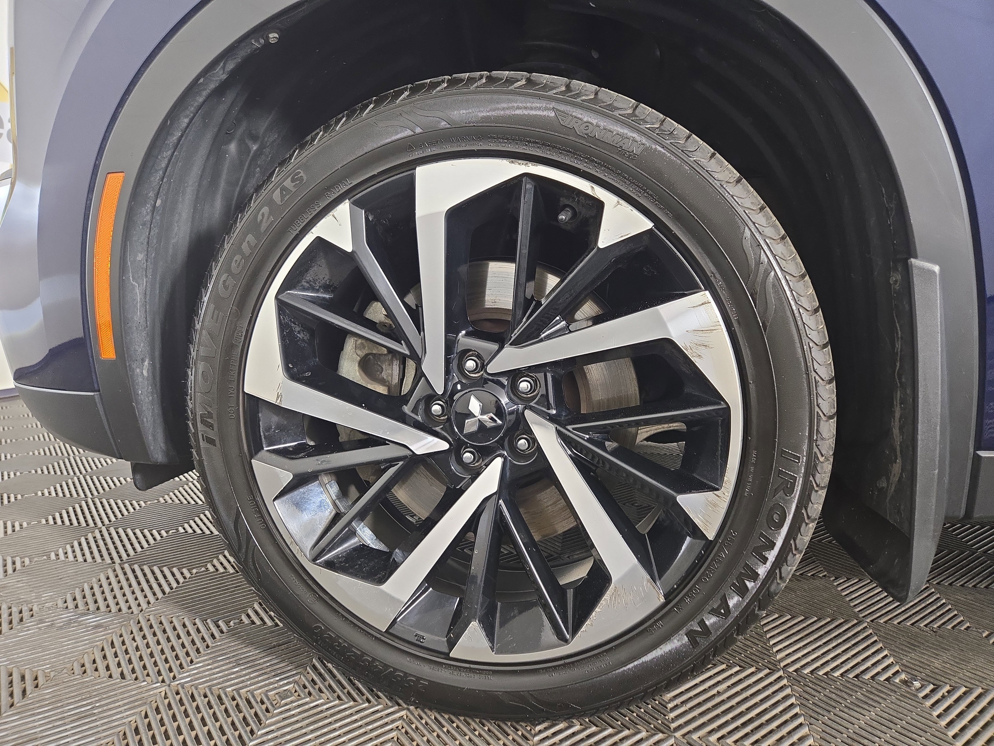 Used 2023 Mitsubishi Outlander SE FWD image 32