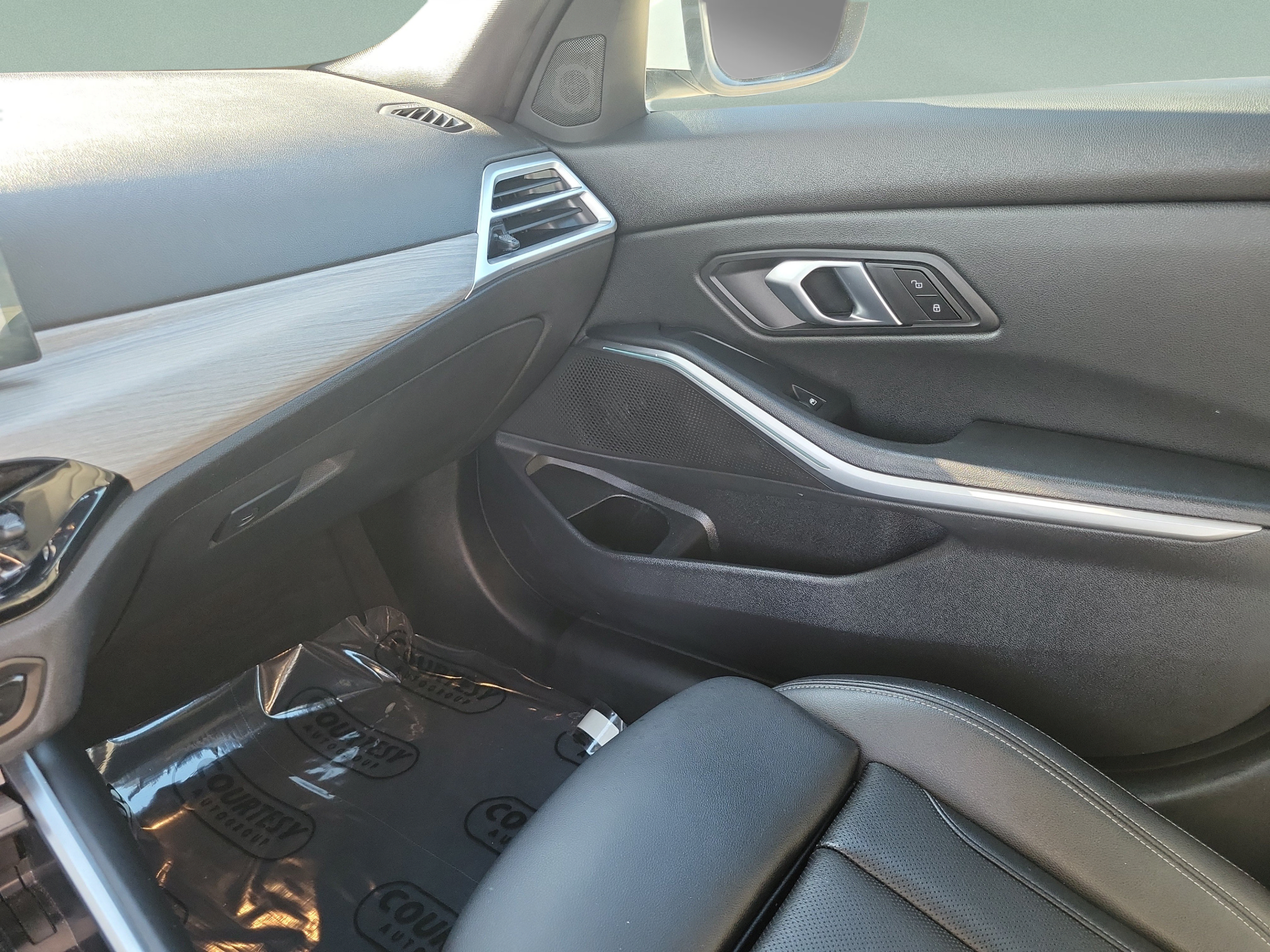 Used 2025 BMW 330i Sedan RWD image 22