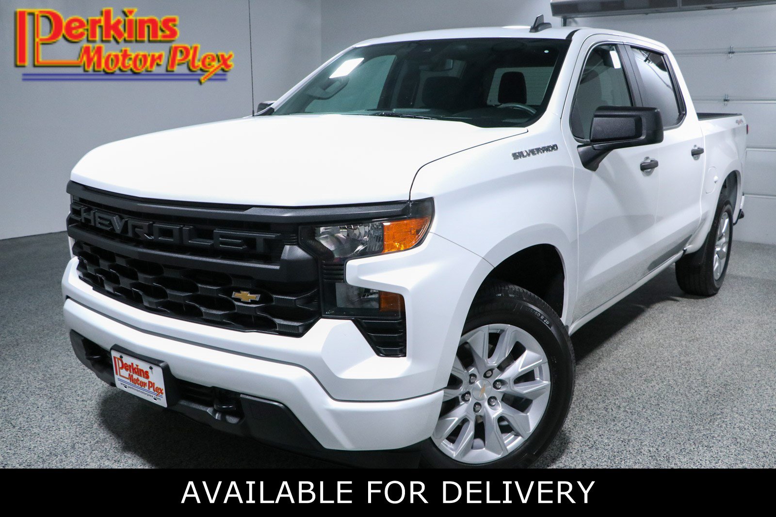Used 2024 Chevrolet Silverado 1500 Custom AWD/4WD image 1