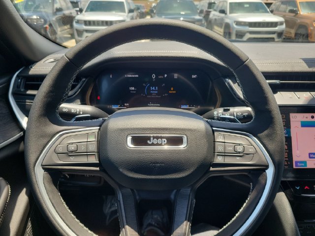 New 2026 Jeep Grand Cherokee L Limited w/ Luxury Tech Group II AWD/4WD image 17