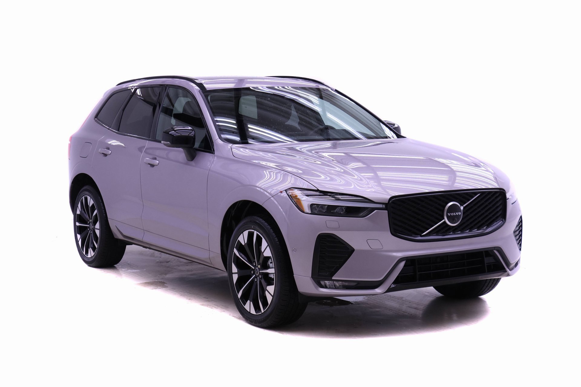 Certified 2026 Volvo XC60 B5 Plus w/ Protection Package Premier image 3