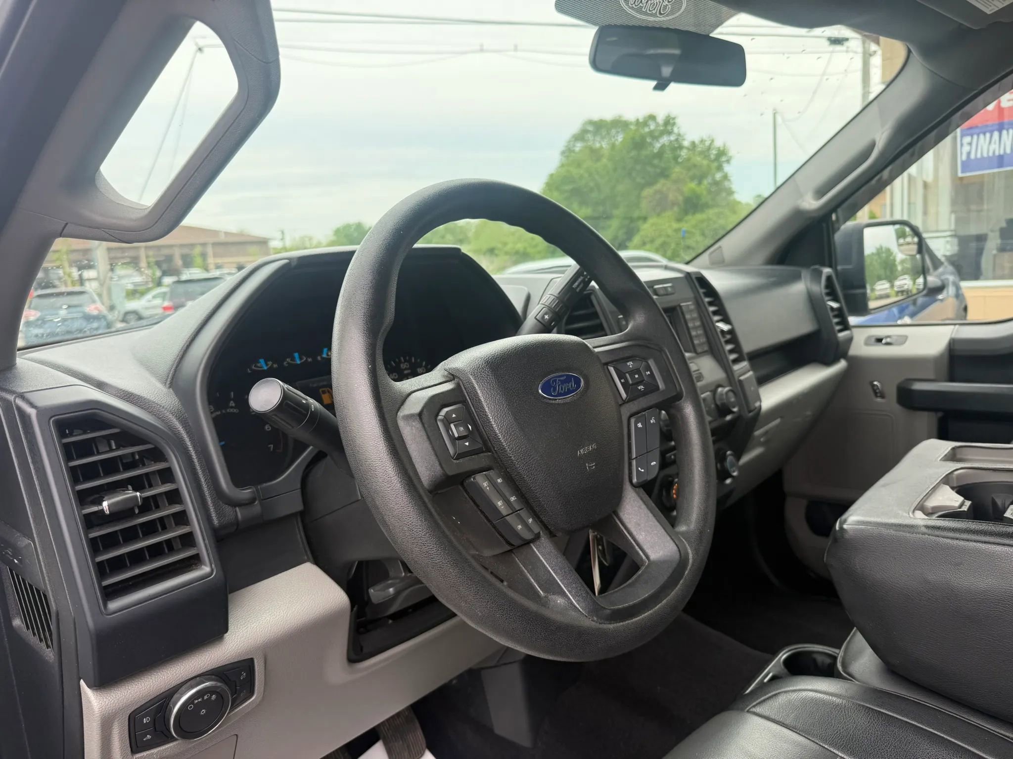 Used 2015 Ford F150 XL w/ Equipment Group 101A Mid AWD/4WD image 12