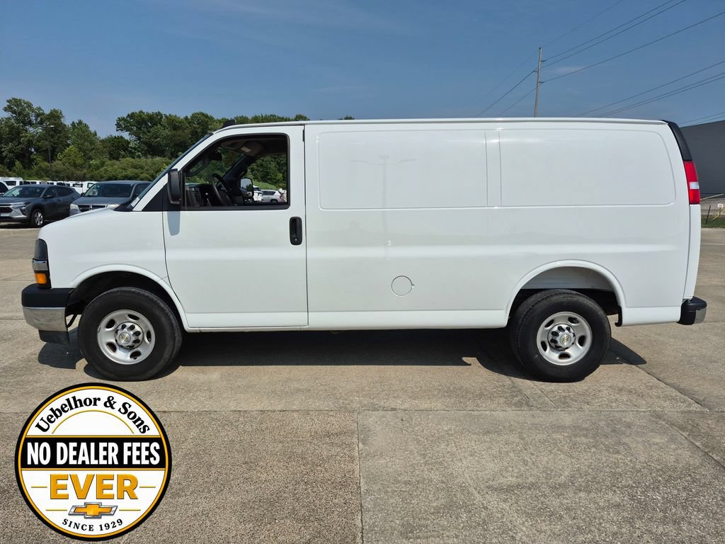 Certified 2025 Chevrolet Express 2500 w/ Driver Convenience Package RWD image 4