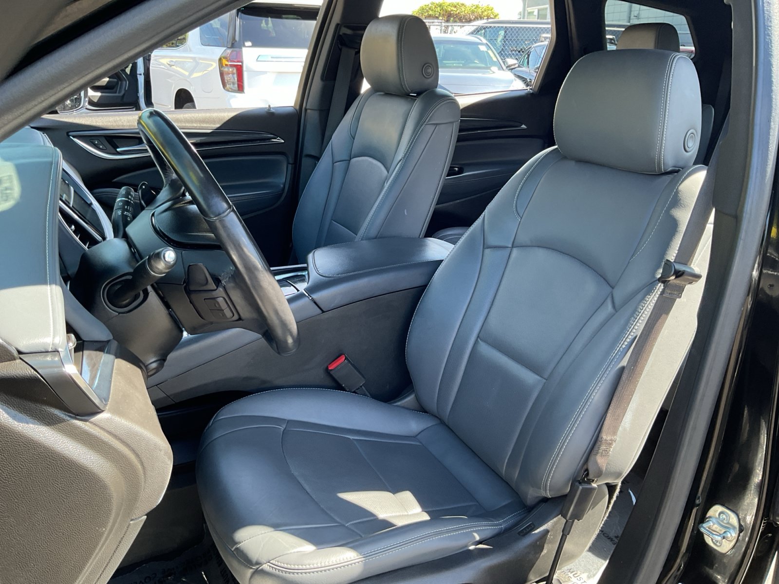 Used 2024 Buick Enclave Premium AWD/4WD image 18