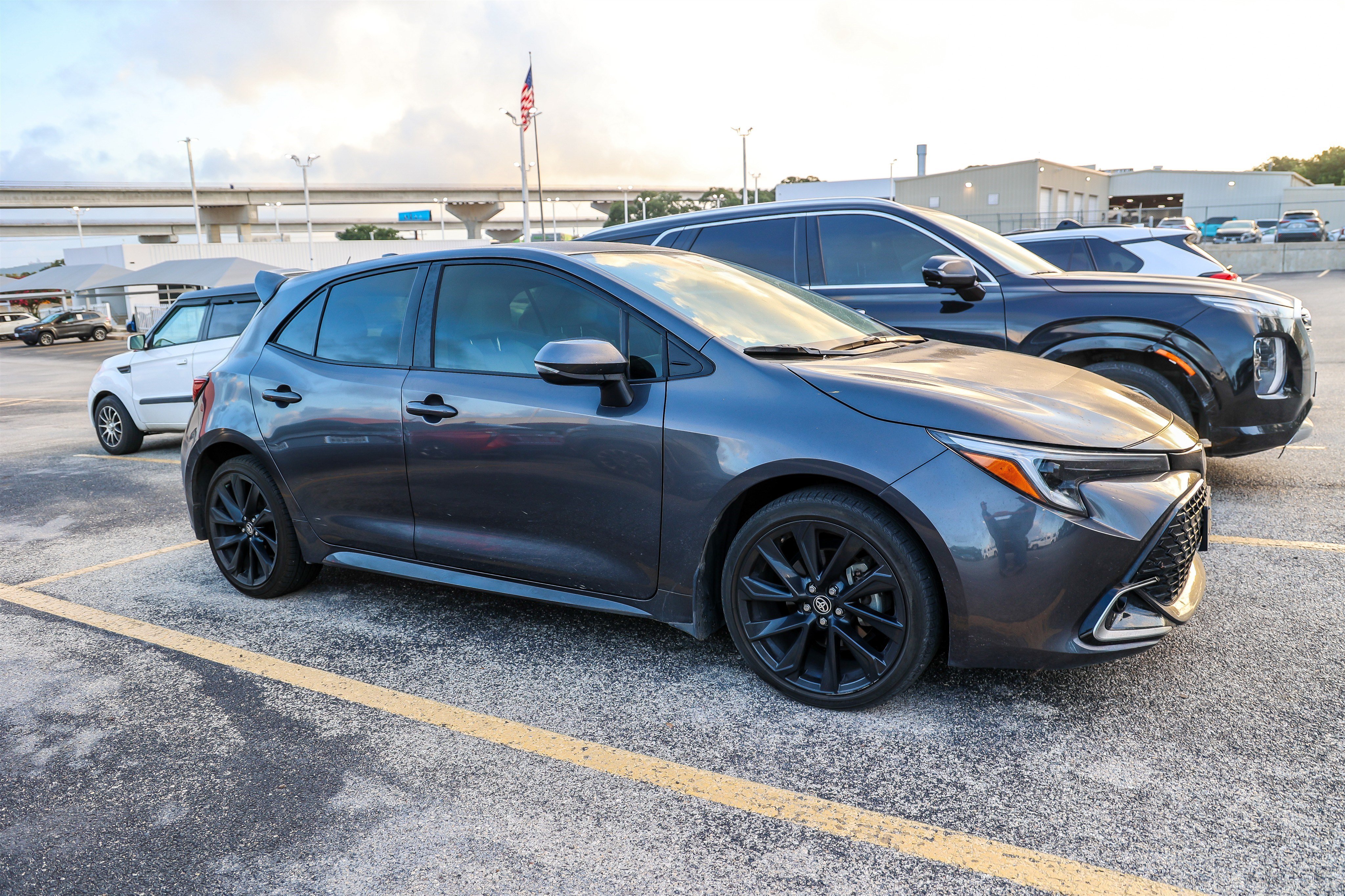 Used 2025 Toyota Corolla XSE FWD image 7