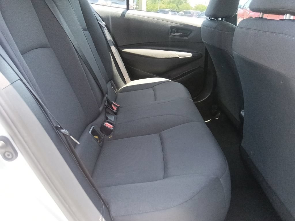 Used 2023 Toyota Corolla LE FWD image 28
