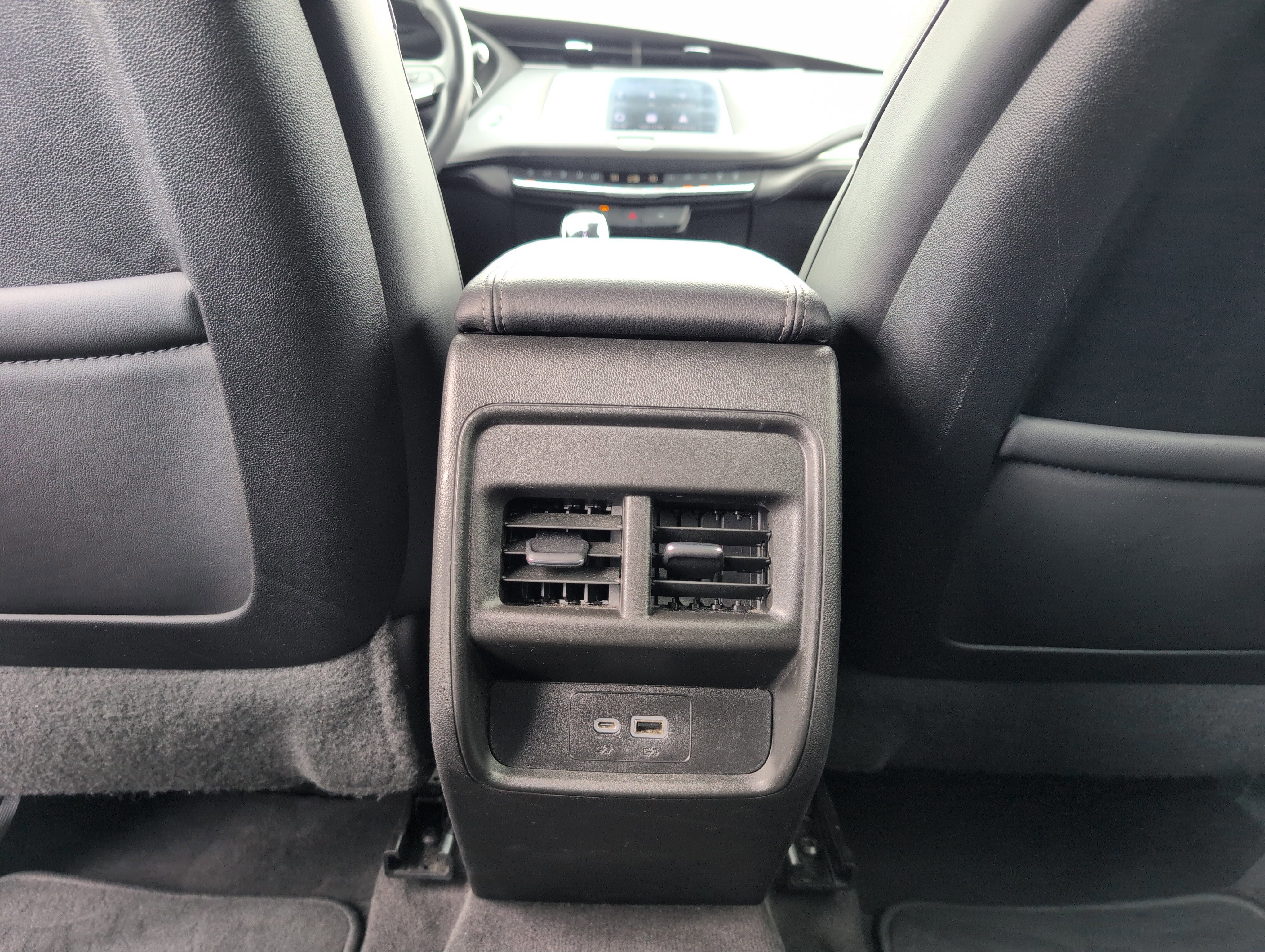 Used 2020 Cadillac XT4 Premium Luxury w/ Driver Awareness Package FWD image 31