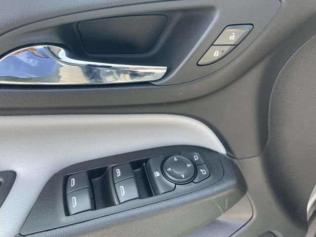 Certified 2024 Chevrolet Equinox LS w/ LS Convenience Package FWD image 17