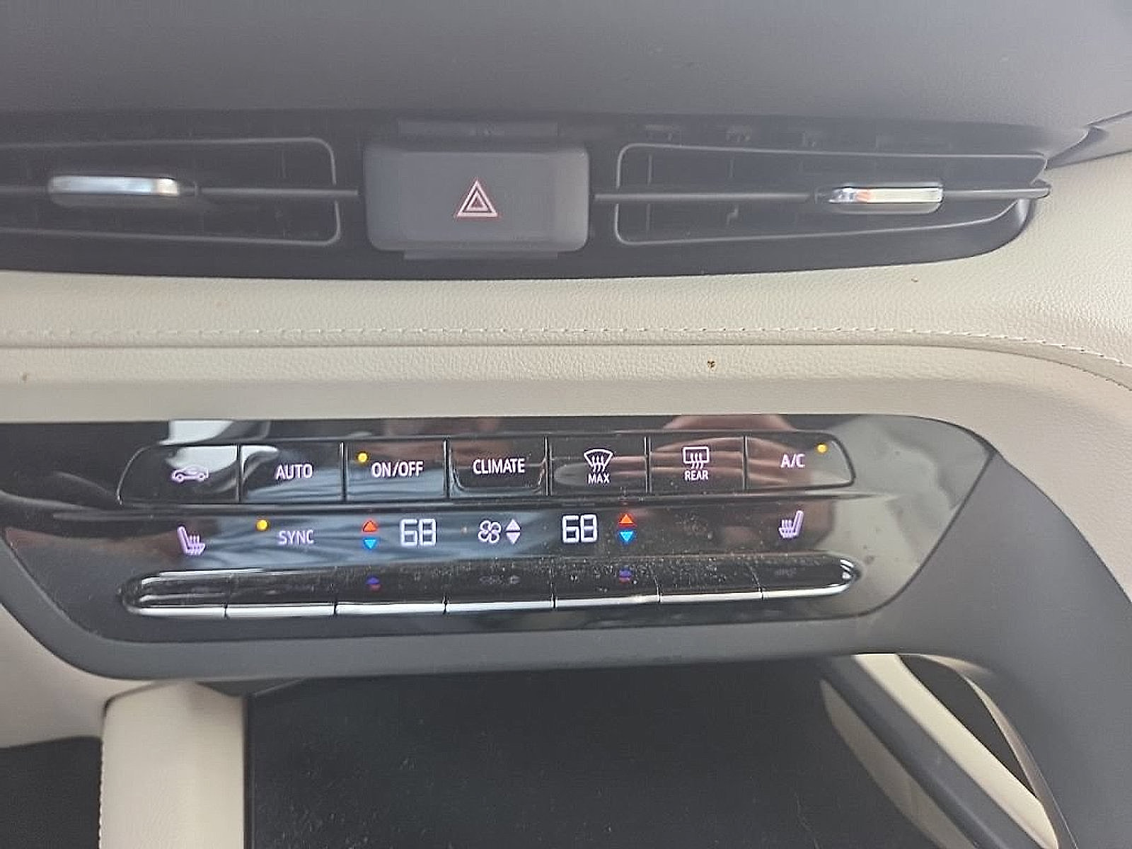 Used 2022 Buick Envision Preferred FWD image 20