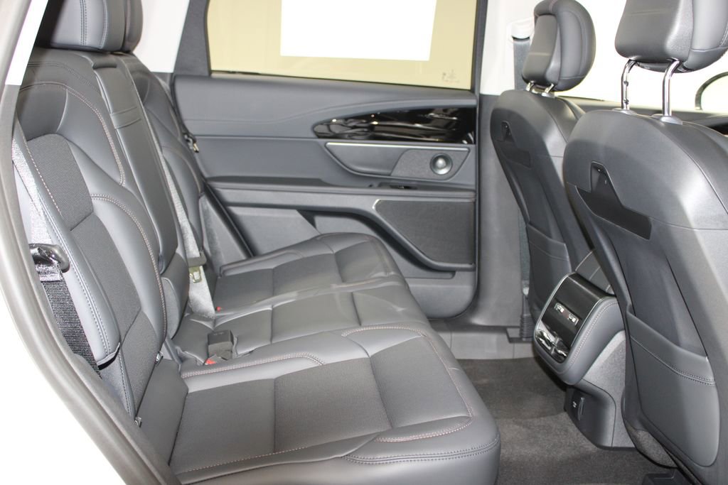 New 2026 Lincoln Nautilus Premier w/ Equipment Group 102A image 31