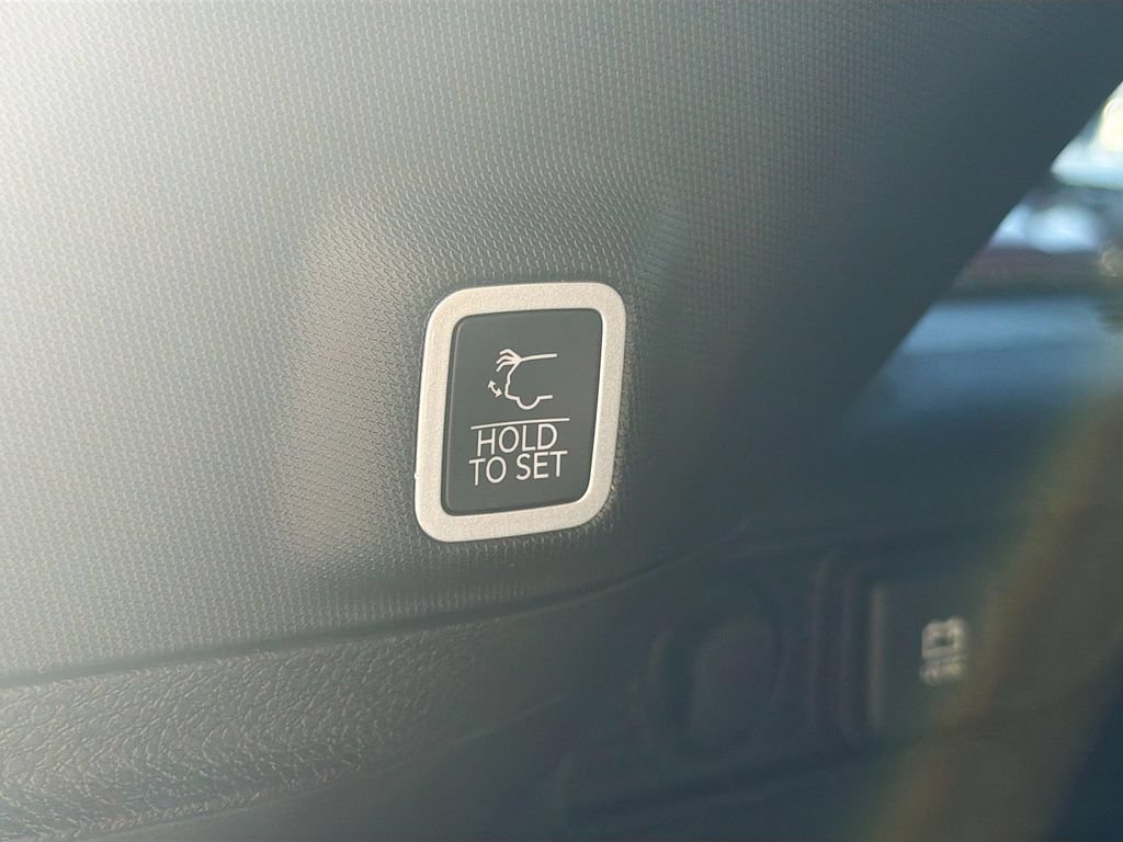 New 2026 Jeep Grand Cherokee Limited AWD/4WD image 12