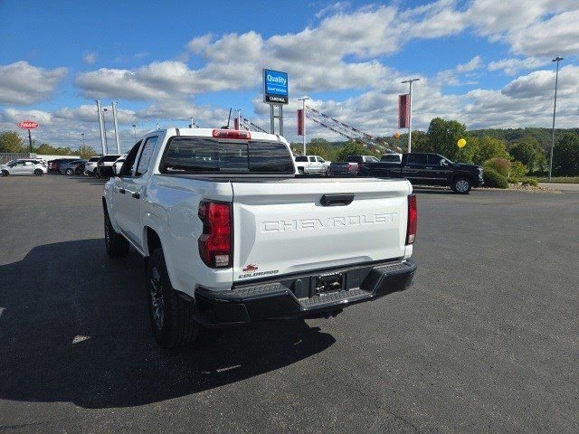 Used 2024 Chevrolet Colorado W/T w/ WT Convenience Package image 5