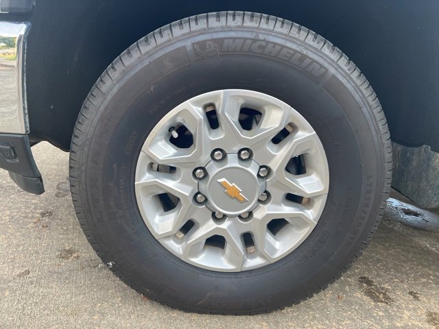 Used 2025 Chevrolet Silverado 2500 LT image 41